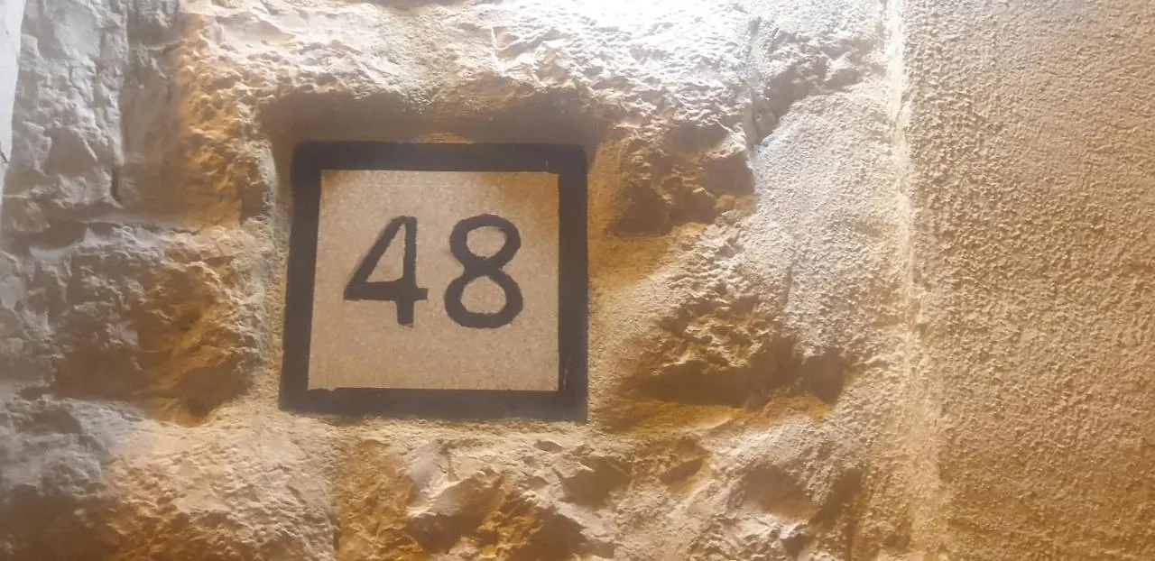Porto 48 Apartman Bari